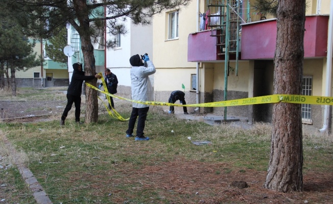 Balkondan düşen çocuk ağır yaralandı