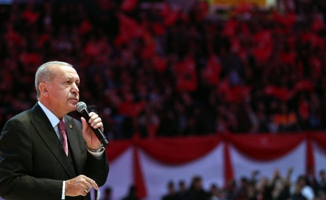 Cumhurbaşkanı Erdoğan: "Bayraklarımızı yakanlara sandıkta hesabını soracağız" 