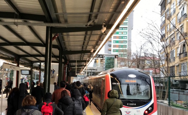 Gebze - Halkalı trenine ilk günden yoğun ilgi