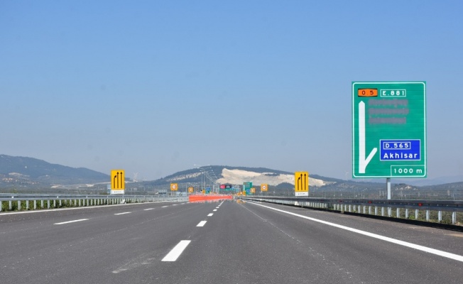 Gebze-Orhangazi-İzmir Otoyolunun Akhisar bağlantı yolu açıldı
