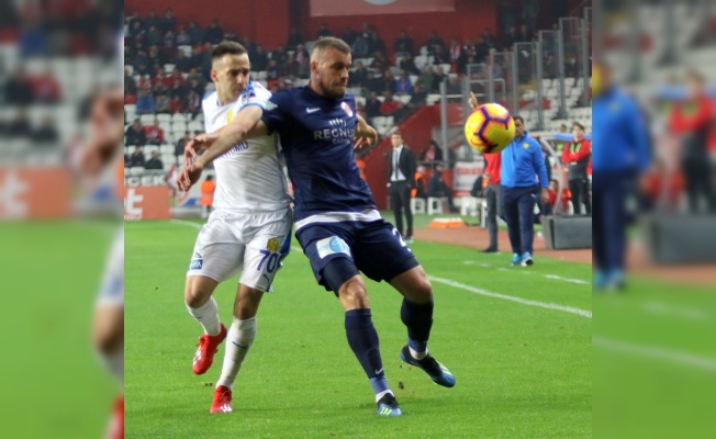 İlk yarıda 5 gol var