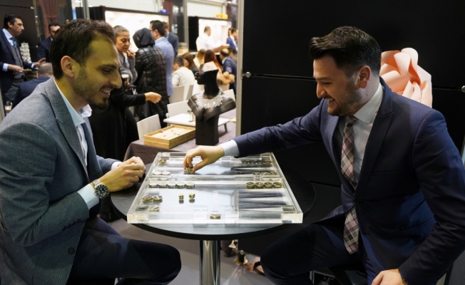 İstanbul Jewelry Show kapılarını ziyaretçilere açtı