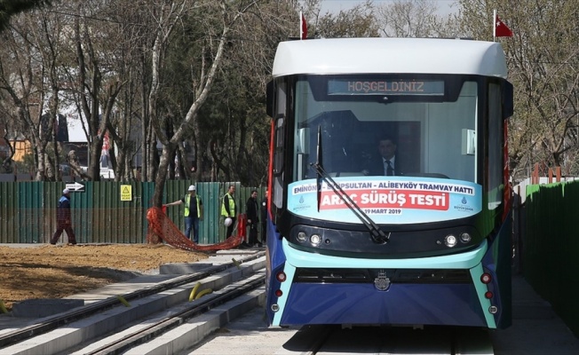 İstanbul'un ilk katenersiz tramvay hattı test ediliyor