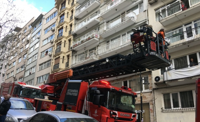 İstanbul’un ünlü semtinde yangın paniği