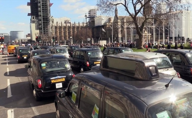 Londra'nın taksicilerinden Brexit isyanı