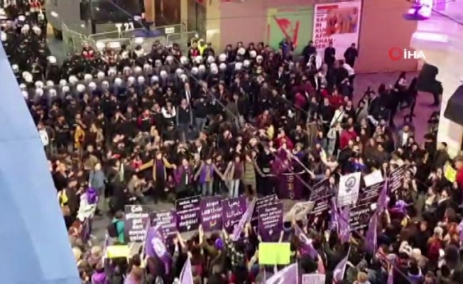 Yüzlerce kadın İstiklal Caddesi’nde !