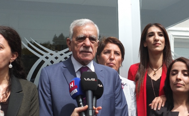 Ahmet Türk mazbatasını aldı