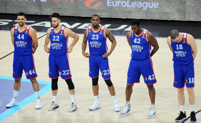 Anadolu Efes, Final-Four aşkına parkeye çıkıyor