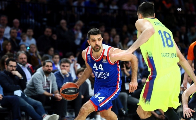 Anadolu Efes sonunu getiremedi