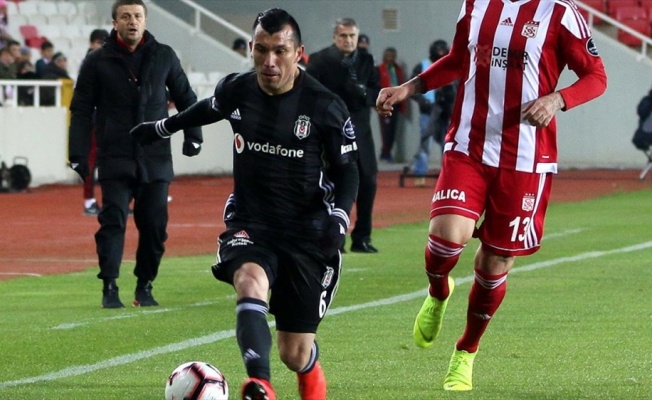 Beşiktaş'a Medel şoku