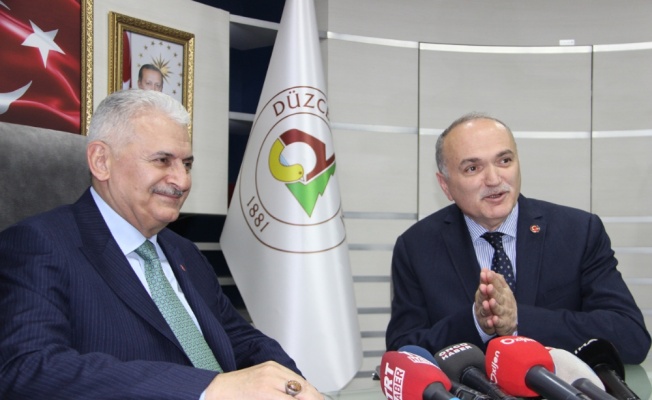 Binali Yıldırım, Başkan Özlü’yü tebrik için Düzce’ye geldi