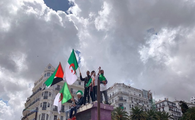 Cezayir halkı Abdülkadir bin Salih’e de ‘Hayır’ dedi