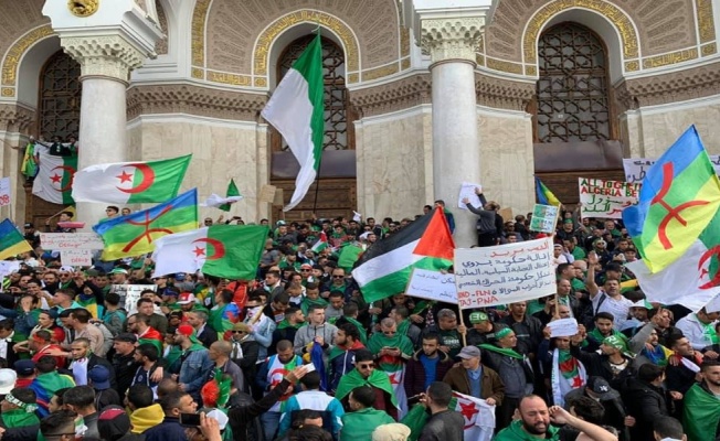 Cezayir’deki protestolarda 180 kişi gözaltında