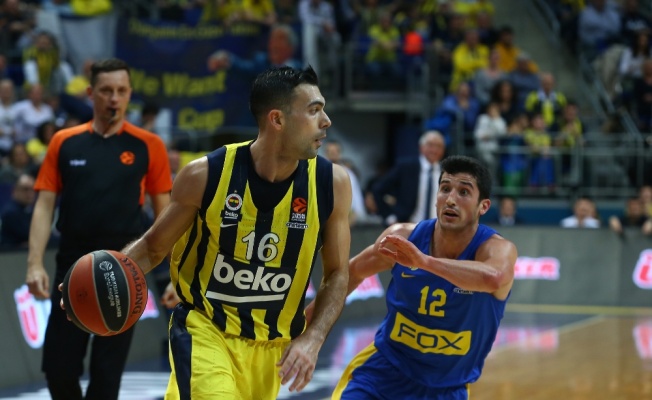 Fenerbahçe sezonu lider tamamladı