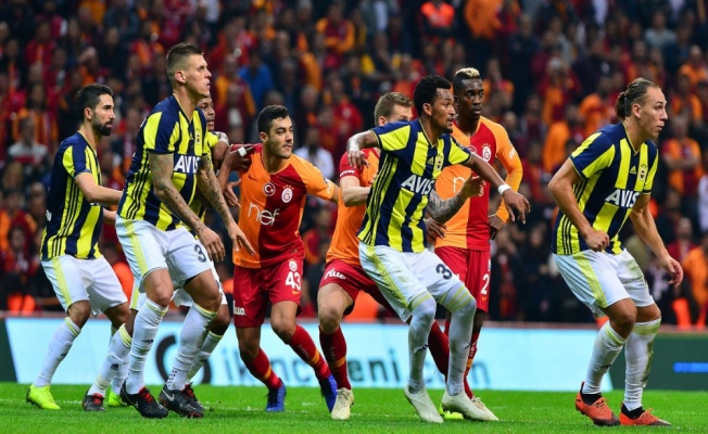 Fenerbahçe yabancılarla, Galatasaray yerlilerle