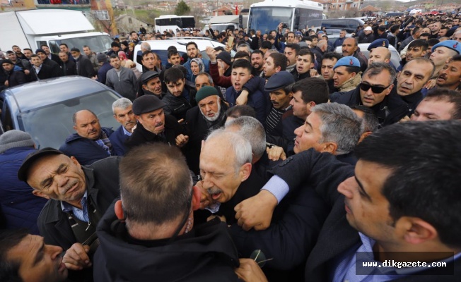 Kılıçdaroğlu'na şehit cenazesinde yumruklu saldırı