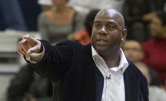 Lakers'ın başkanı Magic Johnson istifa etti