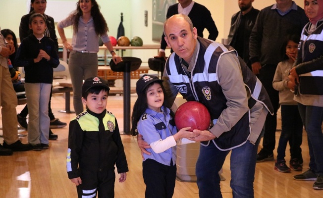 Şehit polislerin çocukları bowling turnuvasında buluştu