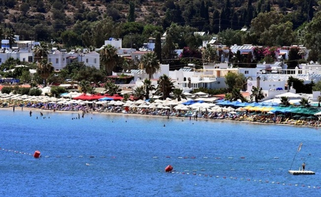 Türkiye'nin turizm geliri geçen yıla göre arttı