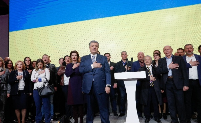Ukrayna’da seçimin galibi komedyen Zelenskiy