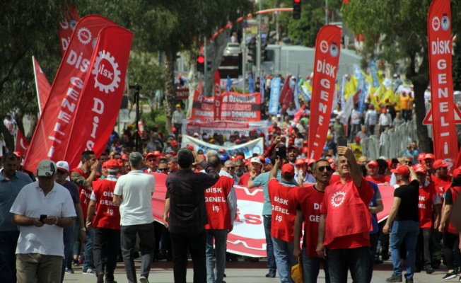 1 Mayıs mitinginde İstiklal Marşı okunmadı