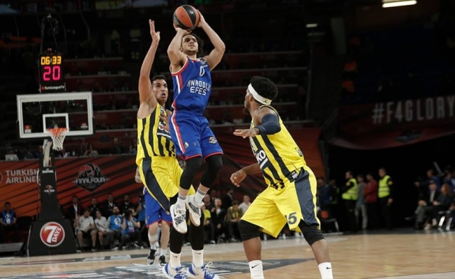 Anadolu Efes finalde