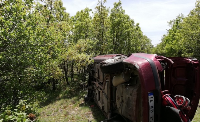 Ankara’da araç şarampole yuvarlandı: 1’i çocuk 4 yaralı