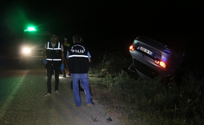 Defalarca takla atan otomobilden fırlayan kadın hayatını kaybetti