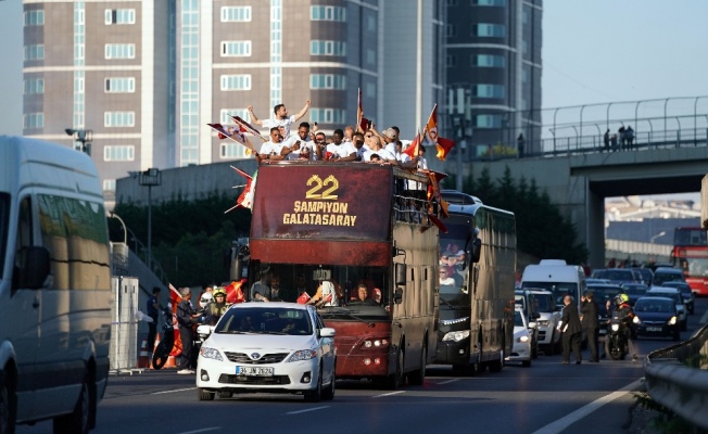 Galatasaray’da kupa töreni başladı