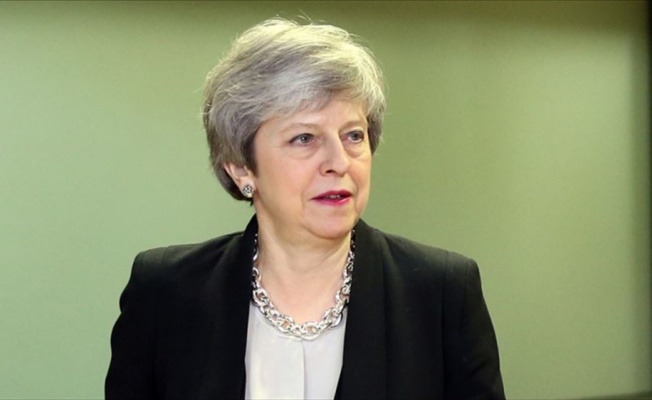 İngiltere'de Theresa May istifa baskısı altında