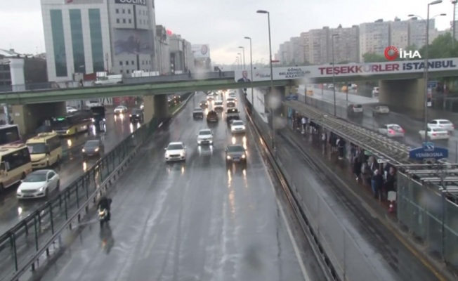 İstanbul’da yağmur etkili olmaya başladı