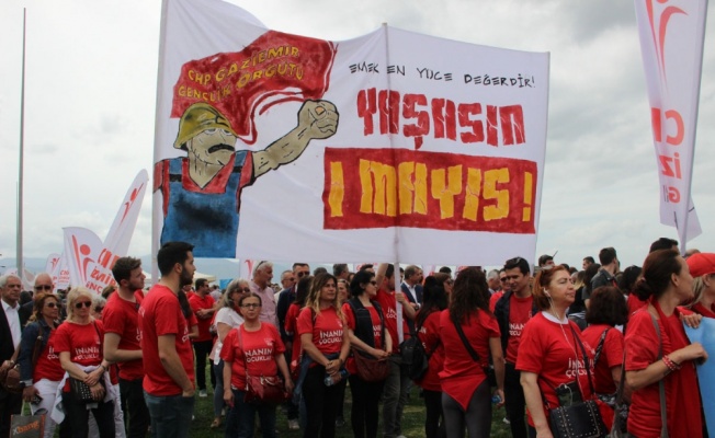 İzmir’de 1 Mayıs coşkusu