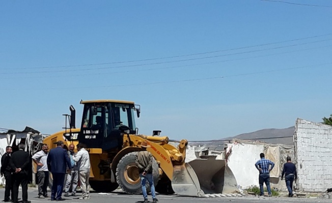 Kapadokya’da 40 kaçak yapı daha yıkıldı