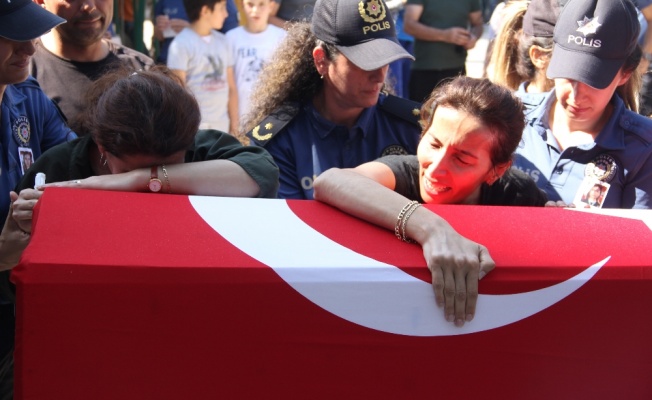 Meslektaşı tarafından öldürülen kadın polis Mersin’de toprağa verildi