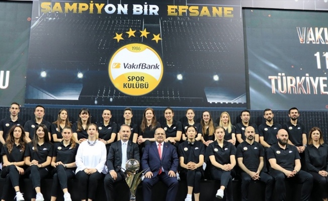 Şampiyon VakıfBank basınla buluştu