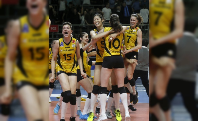 Şampiyon VakıfBank kupasını aldı