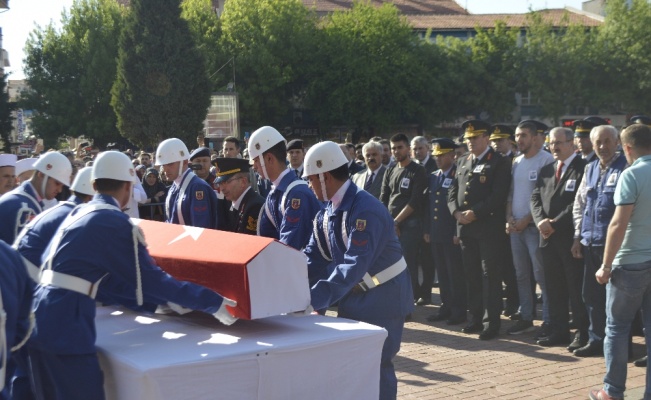 Şehit Uzman Çavuş toprağa verildi