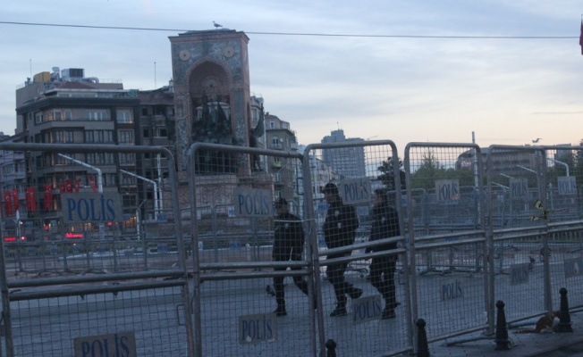 Taksim’e girişler kapatıldı