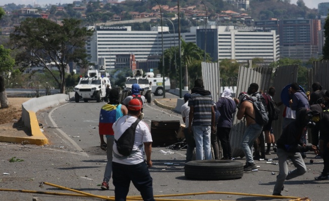 Venezuela’da darbe girişiminin bilançosu: 1 ölü, 119 yaralı