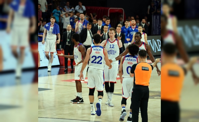 Anadolu Efes seriyi eşitledi