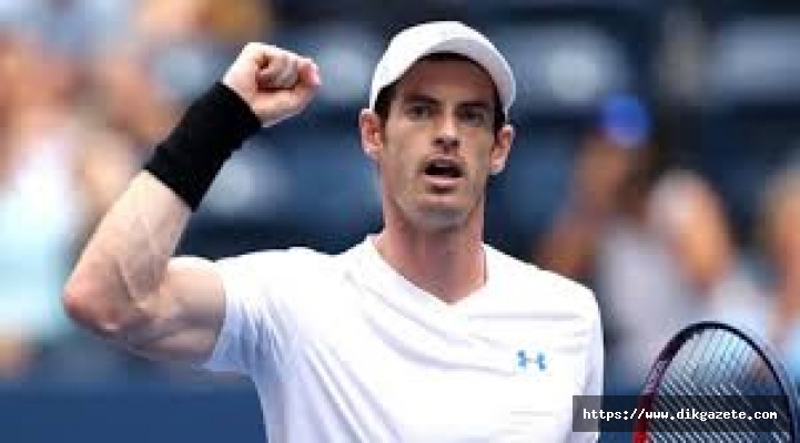 Andy Murray kortlara döndü