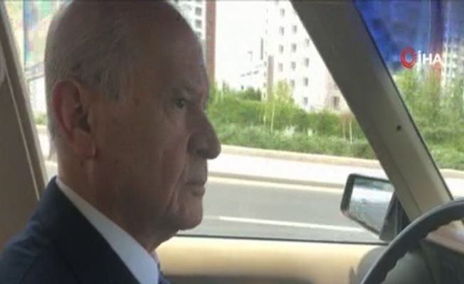 Bahçeli antika aracıyla Ankara turu attı