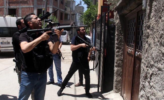 DEAŞ’lı bombacılar Adana’da yakalandı