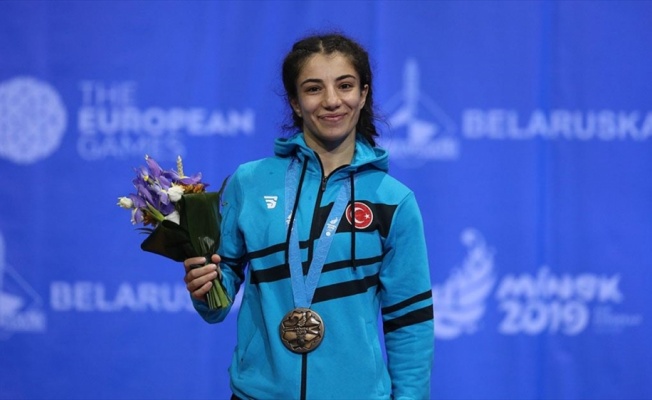 Evin Demirhan'dan bronz madalya