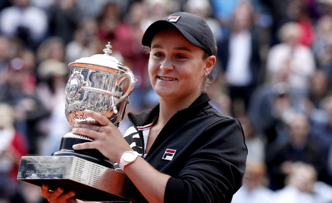 Fransa Açık’ta kadınlarda şampiyon Ashleigh Barty