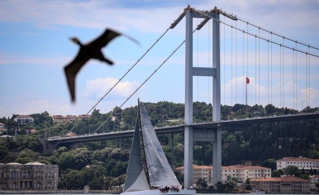 İstanbul Boğazı'nda yelken şöleni