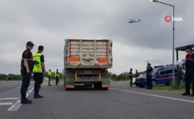 Jandarma ekiplerinden drone destekli trafik uygulaması