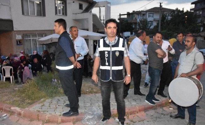 Magandalara karşı her düğüne bir polis