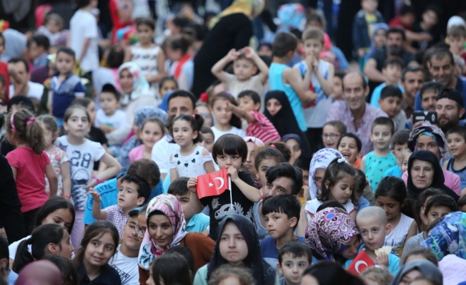 Mahalle kültürünü yaşatmak için "minderini al, gel"