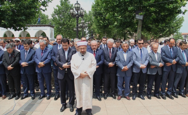 Mursi için Ankara’da gıyabi cenaze namazı kılındı